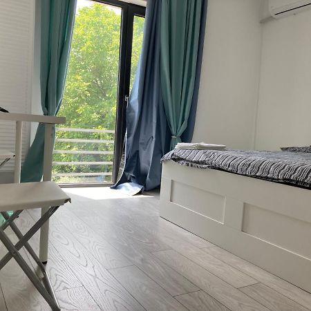Joygate Entire Villa Отопени Экстерьер фото