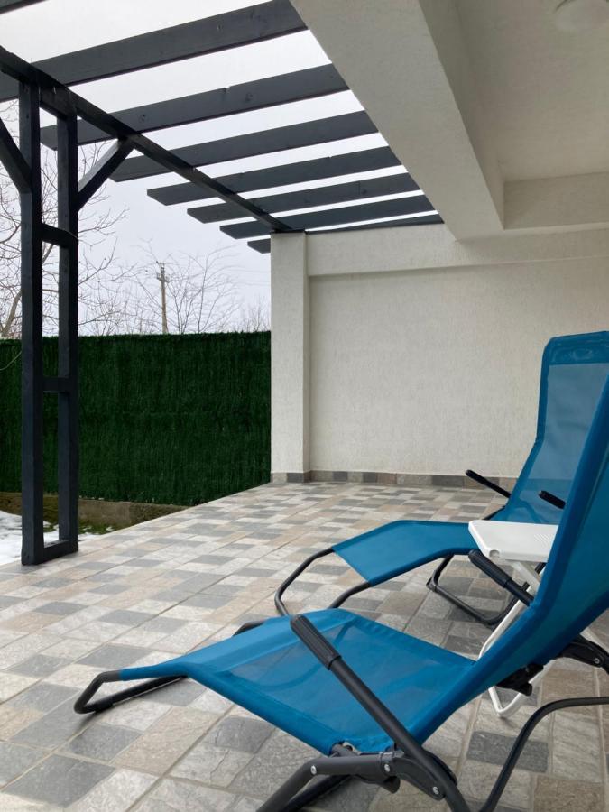 Joygate Entire Villa Отопени Экстерьер фото