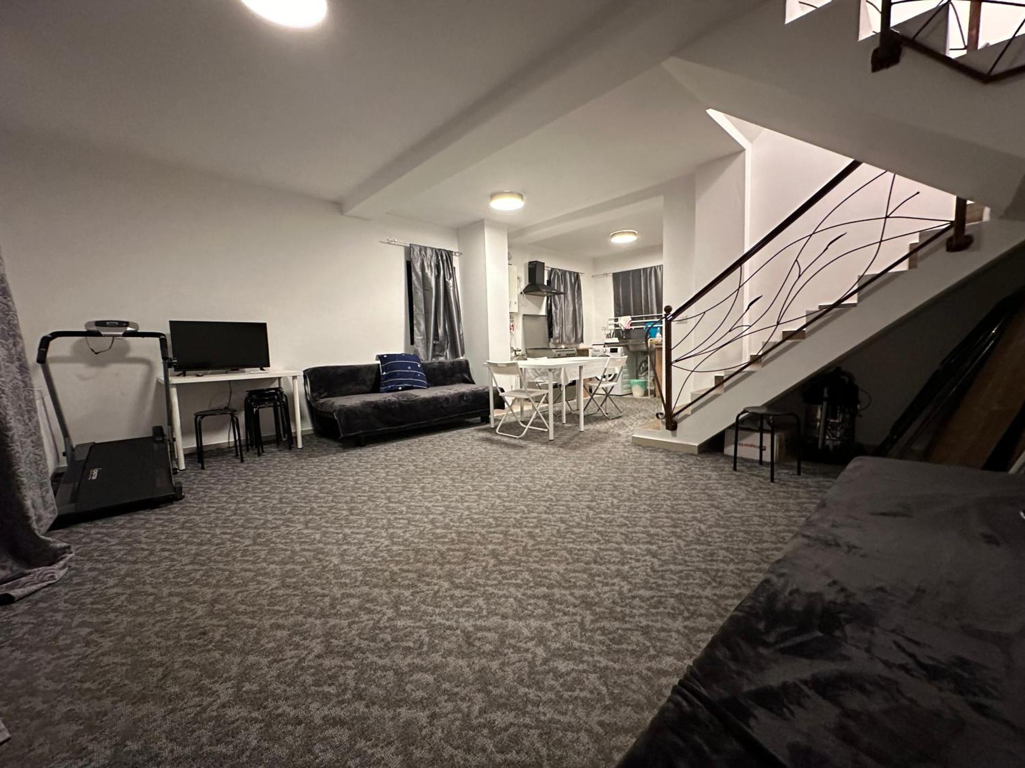 Joygate Entire Villa Отопени Экстерьер фото